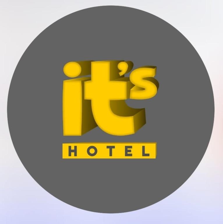 a logo for a hotel with the words hs hotel at its hotel in Itapetinga