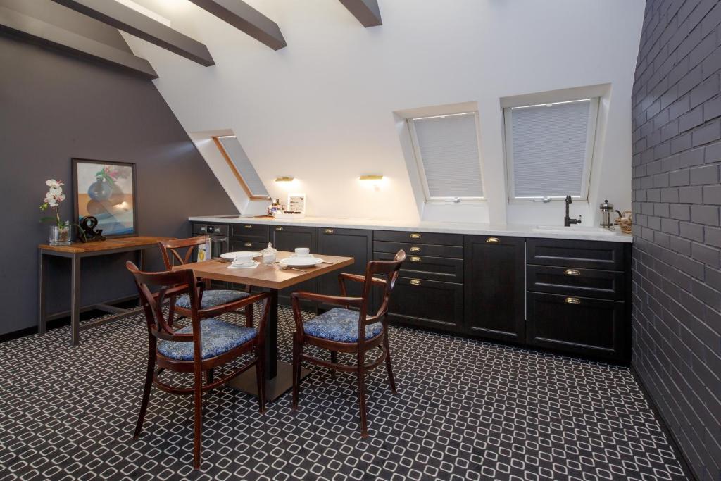 Cocorico Bed and Breakfast OLD TOWN Szczecin Adults Only - شقة جناح