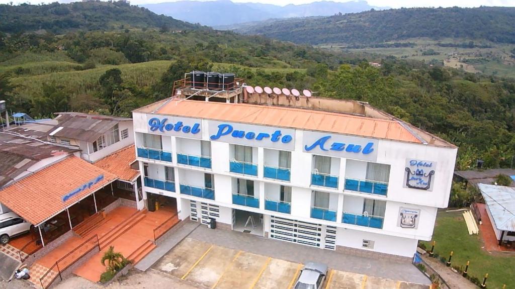 an aerial view of a hotel parking yard at Hotel Puerto azul in Chitaraque