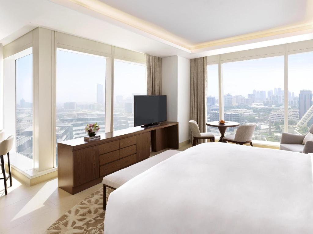 SOFITEL DUBAI THE OBELISK