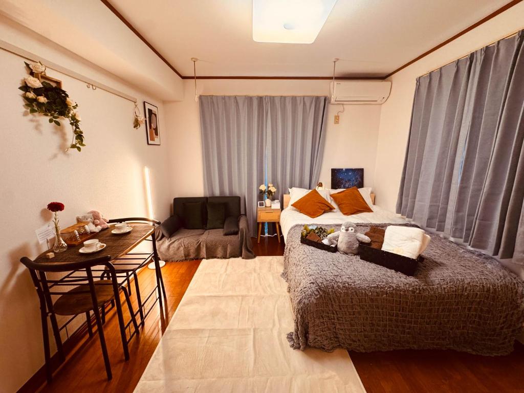 Louis Stage Nishi-Shinjuku