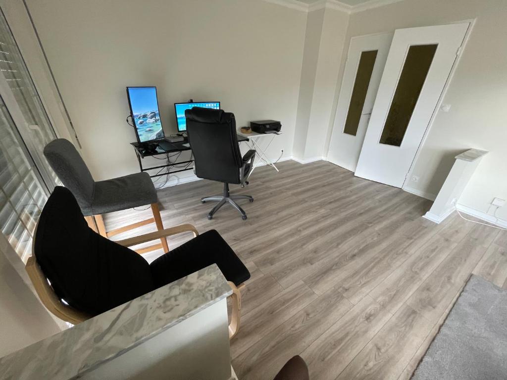 Grand appartement entouré de verdure – photo 35