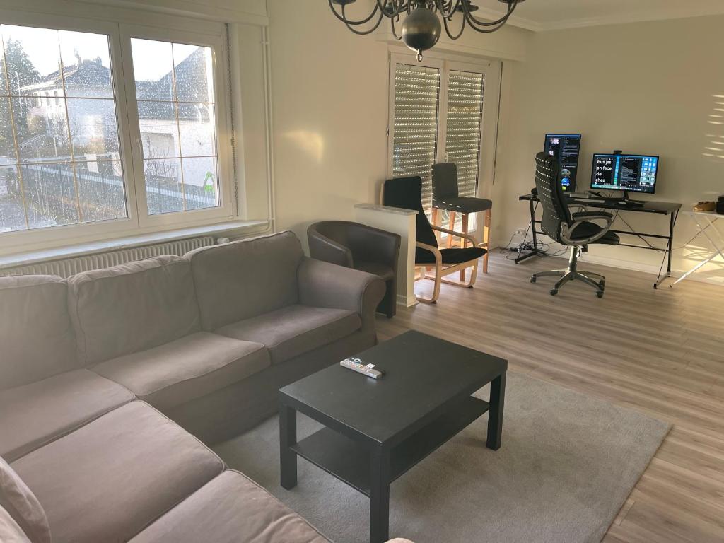 Grand appartement entouré de verdure – photo 50