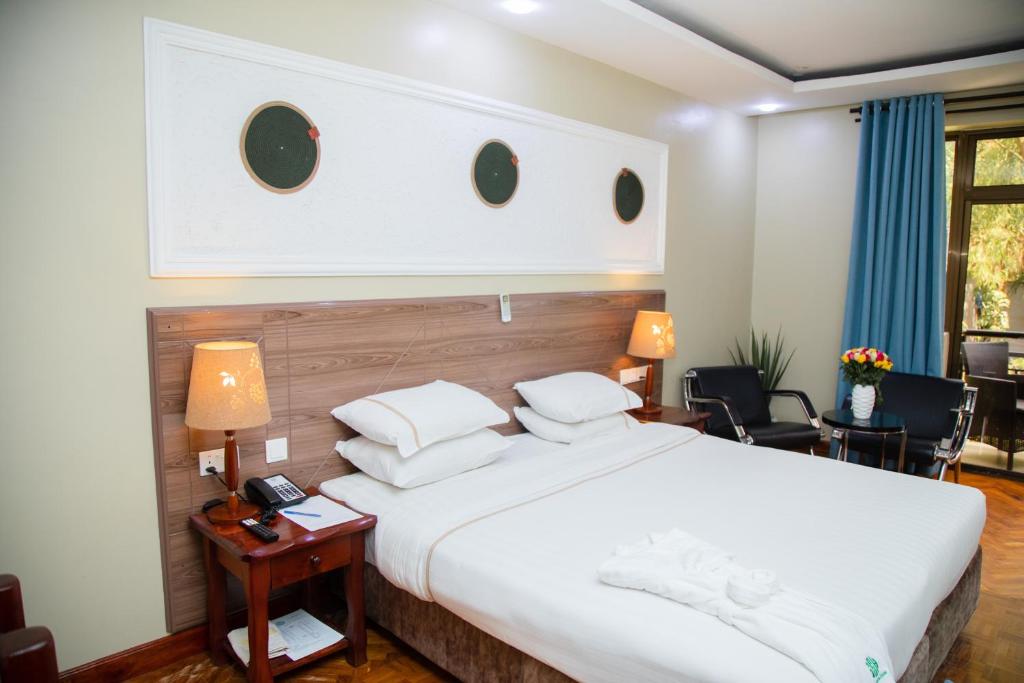 Greenside Hotel photo