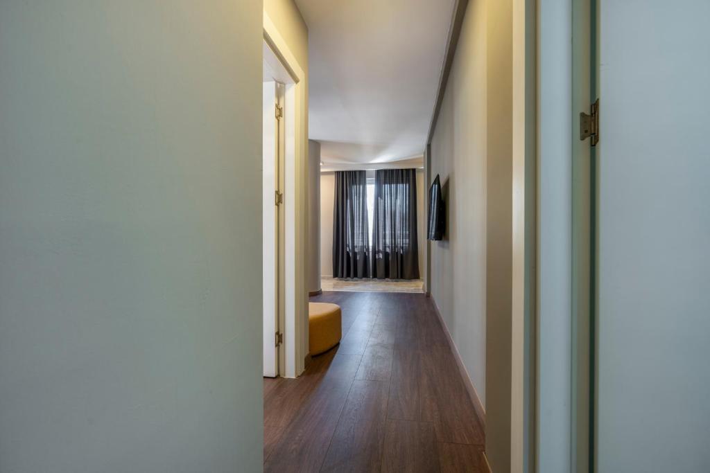 فضای داخلی Premium Rezidans Otel در آنتالیا - تصویر ۳
