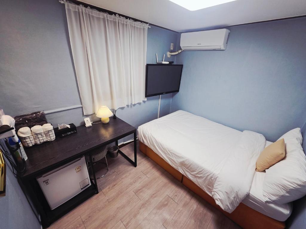 stayaroma - Small Double Room