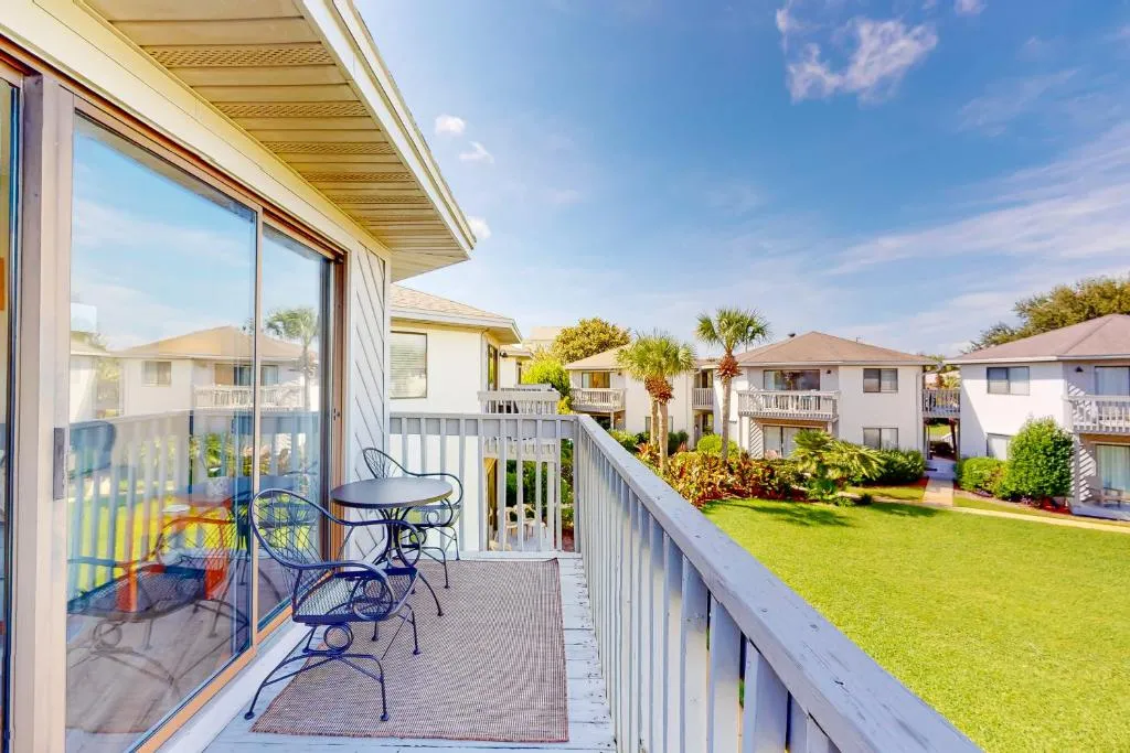 Miramar Beach condo with heated pool on-site private balcony washer&dryer AC