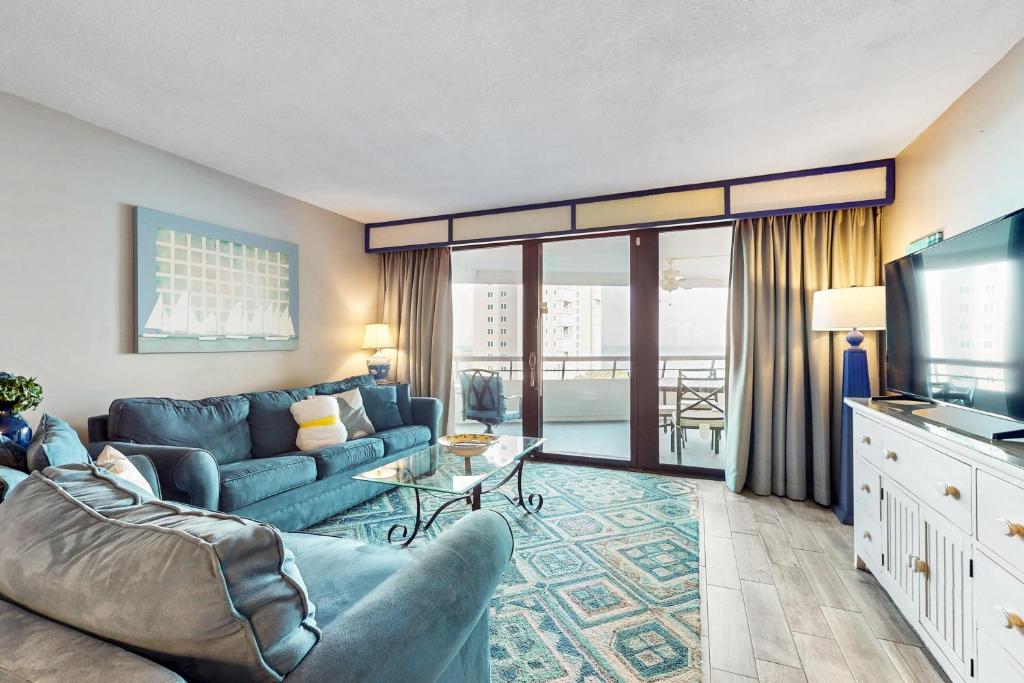 8th floor condo with Gulf views balcony pools hot tubs central AC and ...