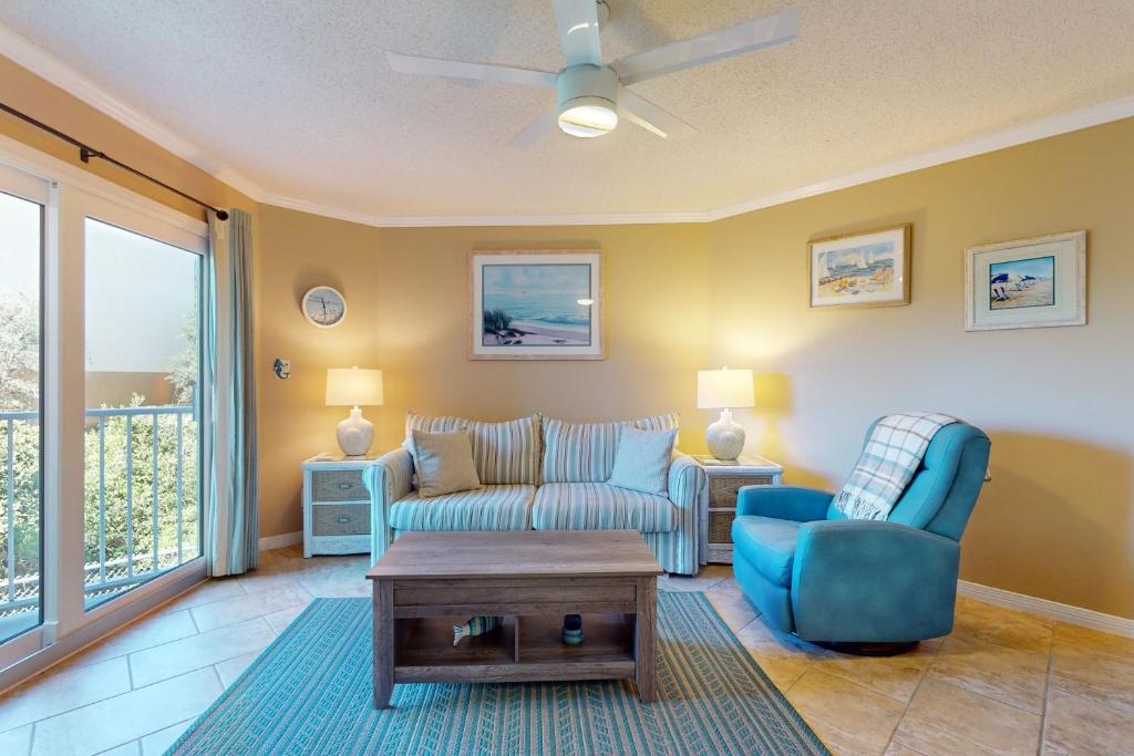 Your ideal beach retreat in Miramar Beach-relax in comfort & style by the beach