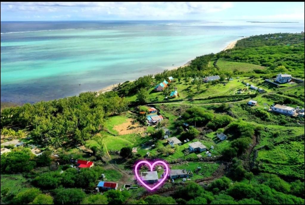 an island with a heart sign in the middle at Chez Sanny in Mt Bois Noir