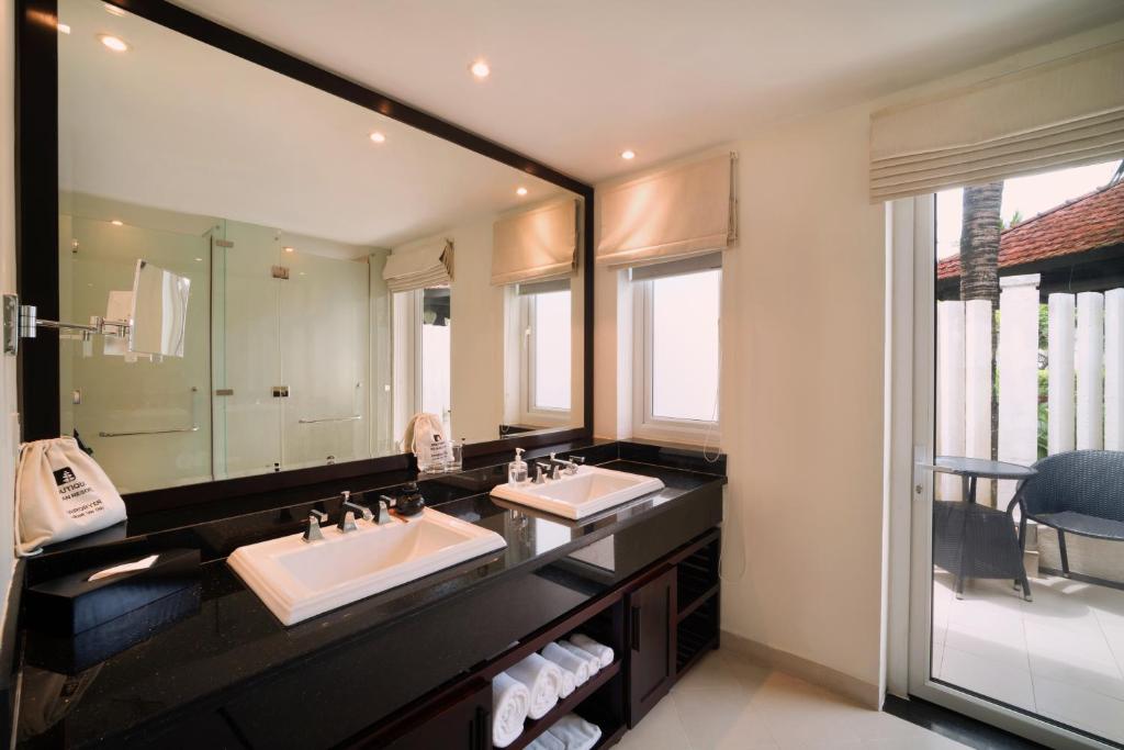 Boutique Deluxe Room with Sea View