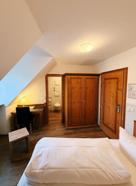 Posthotel Walhalla Regensburg Ost - Classic Single Room