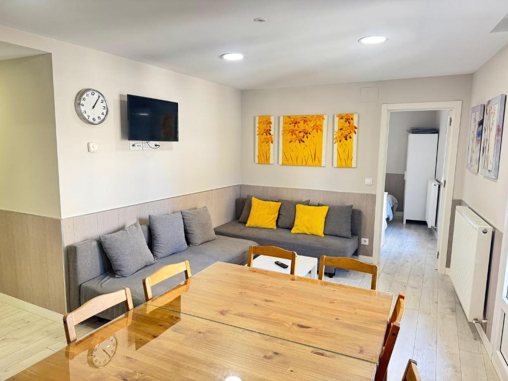 Apartamentos Logroño Centro - Apartamento Deluxe De Dos Dormitorios