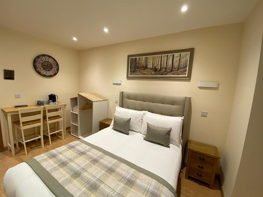 Waverley Inn Holiday Apartments - 