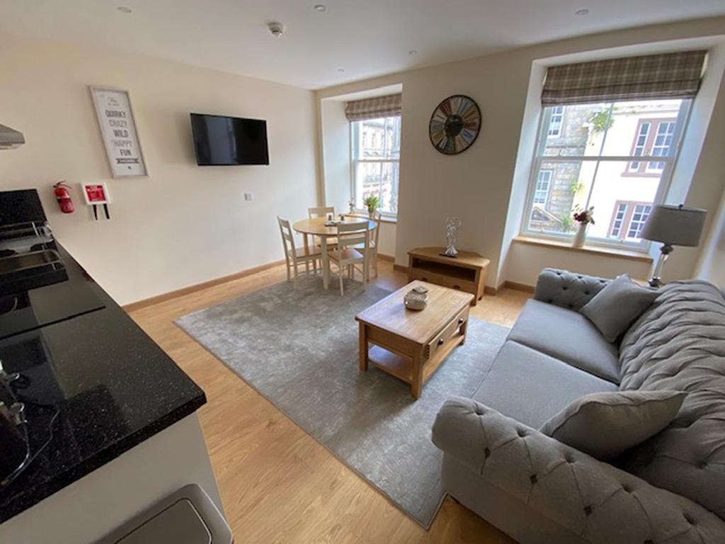 Waverley Inn Holiday Apartments - 