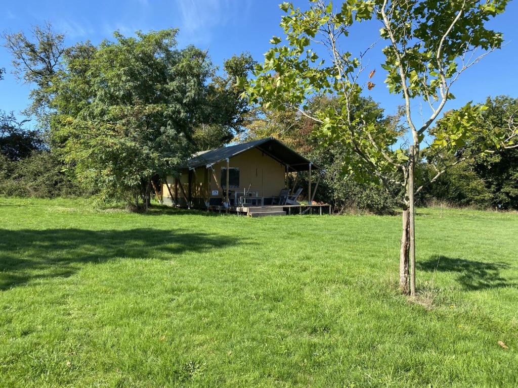 Family Friendly Glamping Tent for 5 in the Heart of France