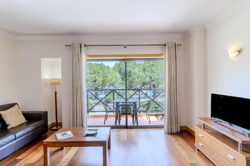 #327 Corcovada Apartment Central Location