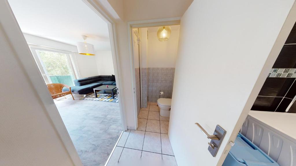 Appartement F4 refait proche université – photo 9