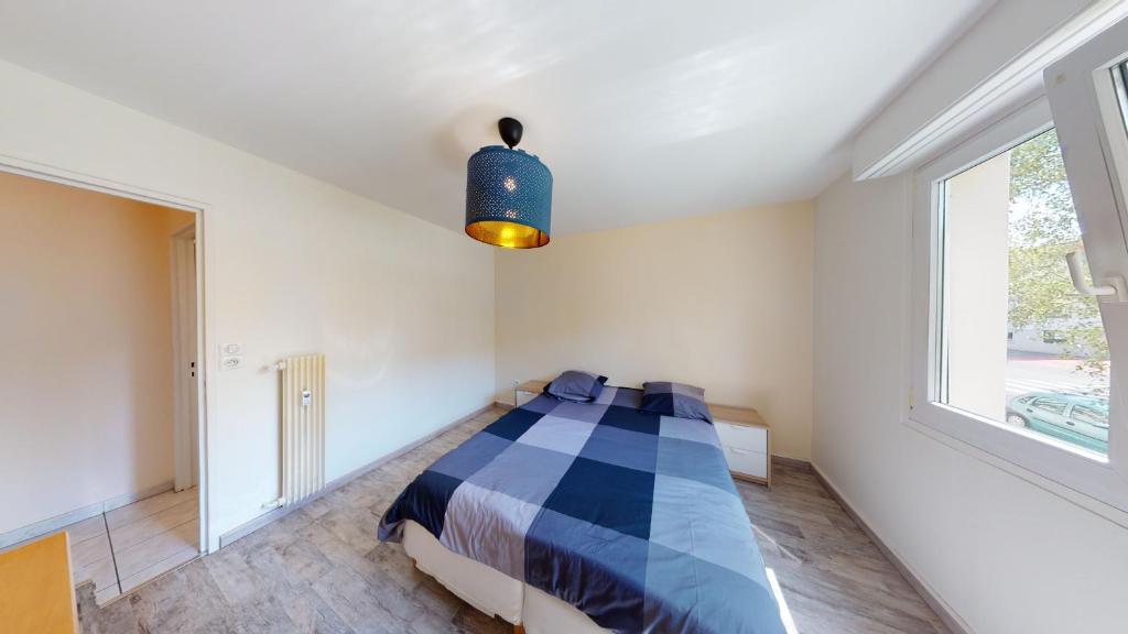 Appartement F4 refait proche université – photo 2