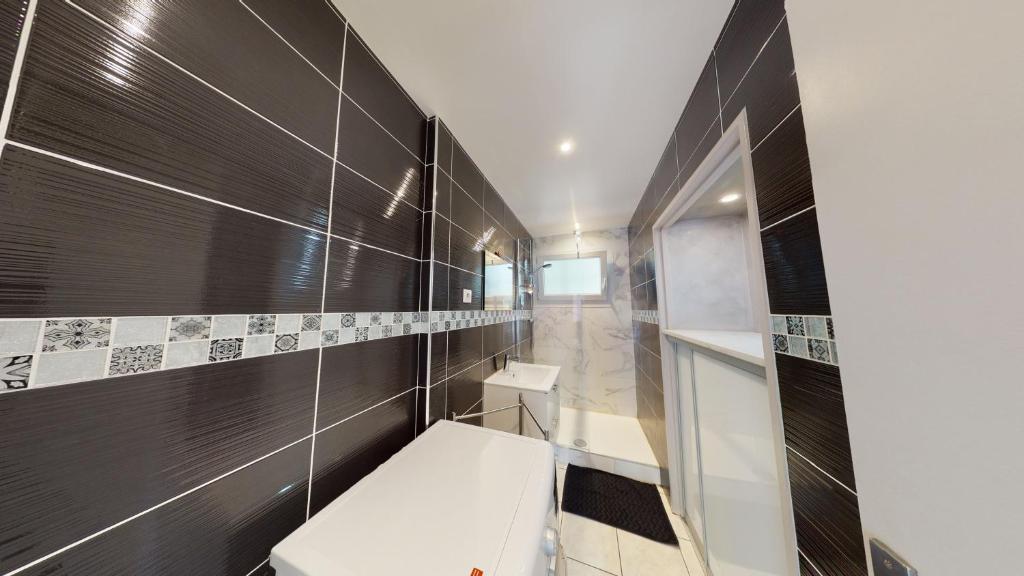 Appartement F4 refait proche université – photo 15