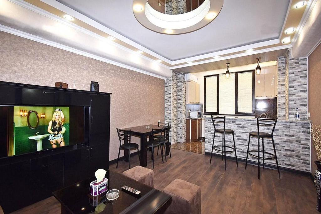 تصویر اتاق‌های Luxury Apartment in Republic Square - تصویر ۲