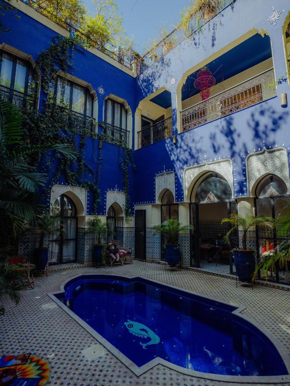 Bazen u ili blizu objekta Riad Bindoo & Spa