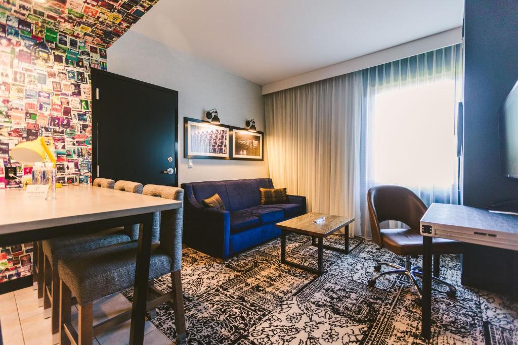 Hotel Rock Lititz - Suite Dorada Con Cama King