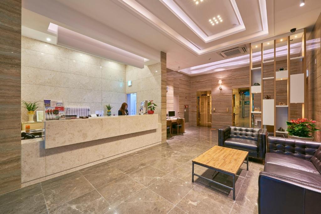 Vstupní hala nebo recepce v ubytování Gwangju Madrid Hotel