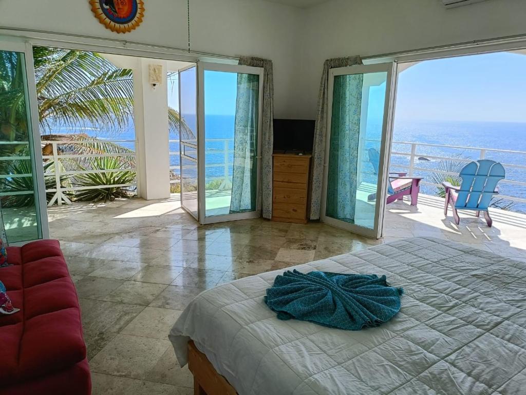 Hotel Luz de Mar ' right on the beach - Habitación Triple Clásica