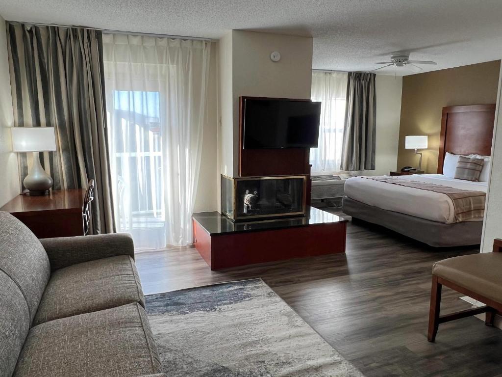 The Inn at Apple Valley, an Ascend Collection Hotel photo
