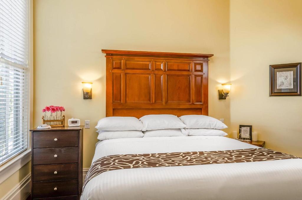 Hotel Napa Valley, an Ascend Collection Hotel photo