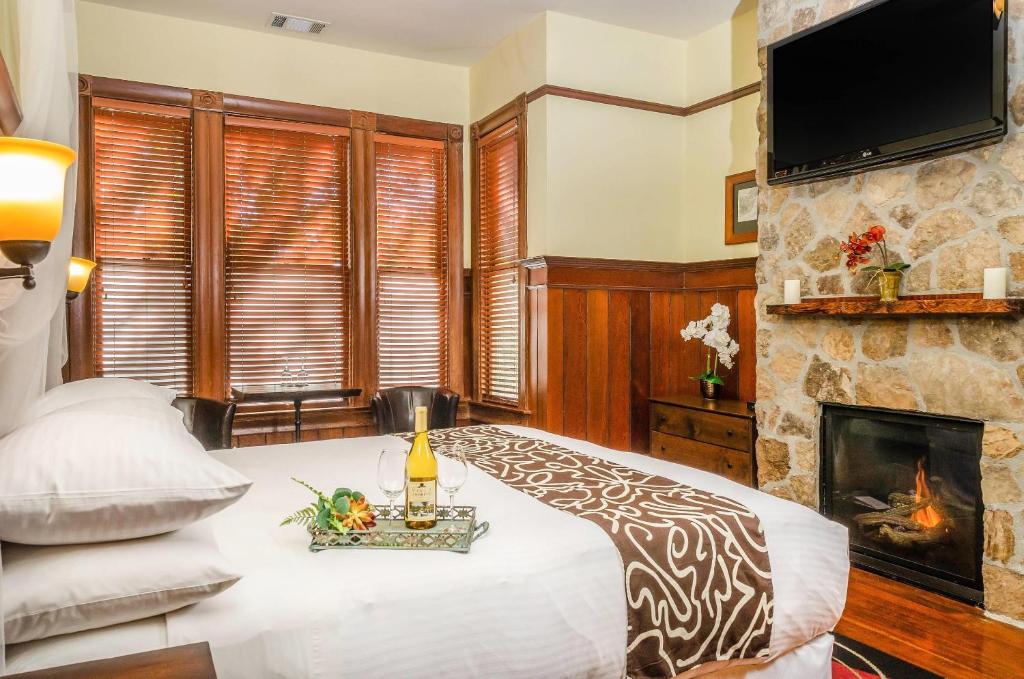 Hotel Napa Valley, an Ascend Collection Hotel photo