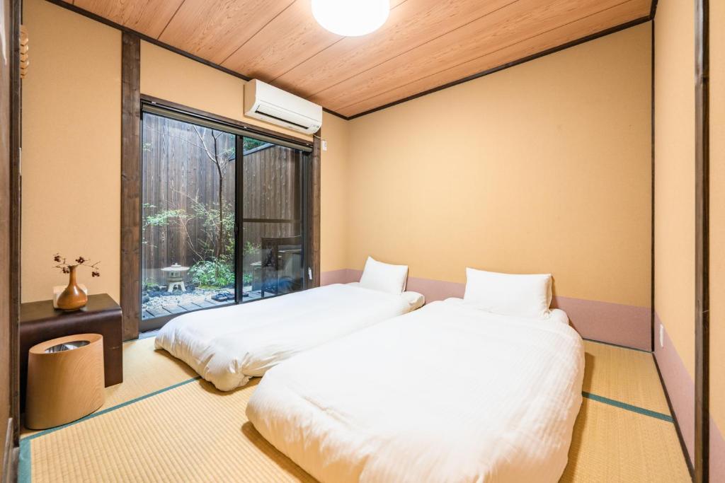 Near Nijojo Castle traditional and quiet Machiya house 喜舎 二条城