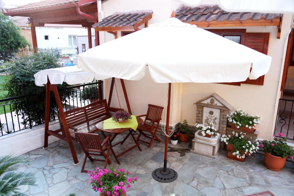 Balkón nebo terasa v ubytování Vasiliki Apartments