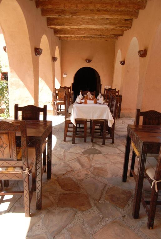 Restaurace v ubytování Kasbah Imdoukal