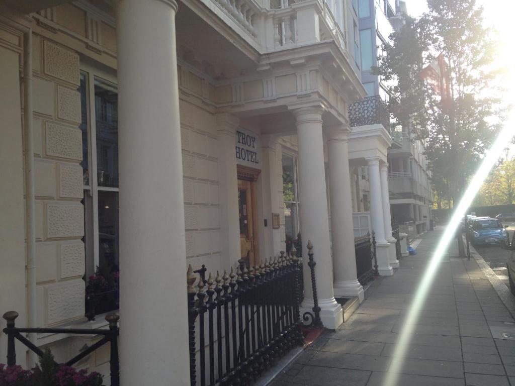 Troy Hotel - Resim 17