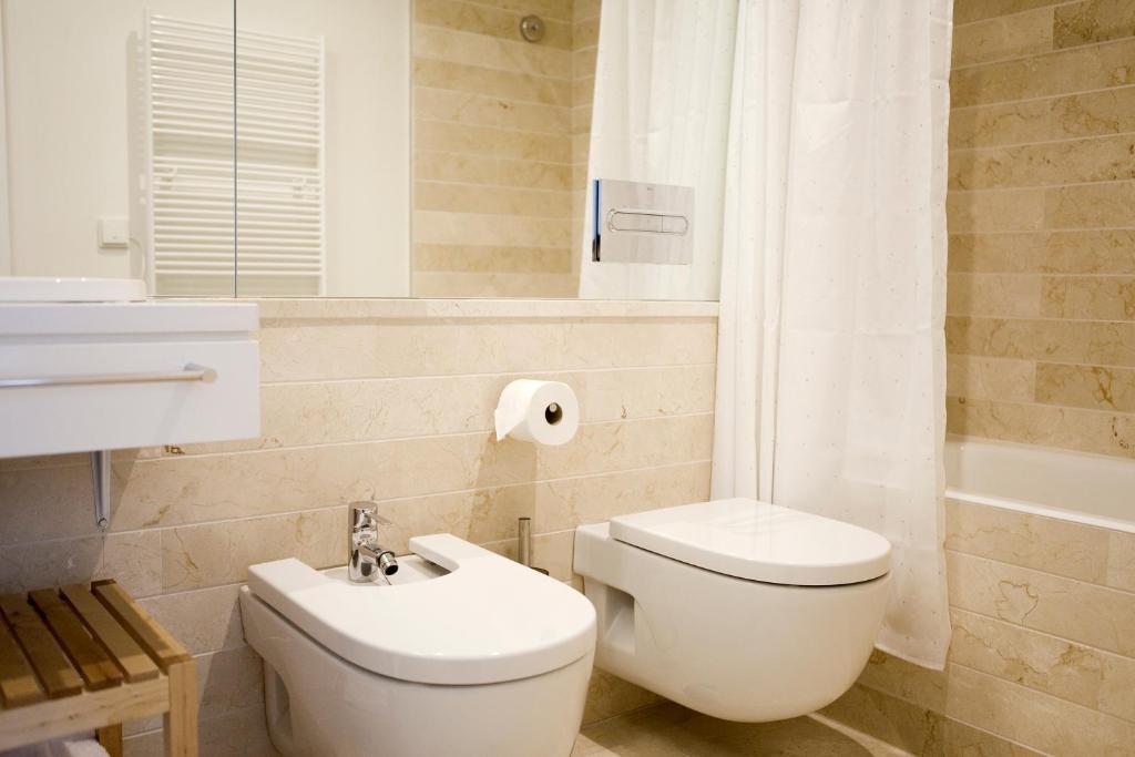 60 Balconies Art - 11