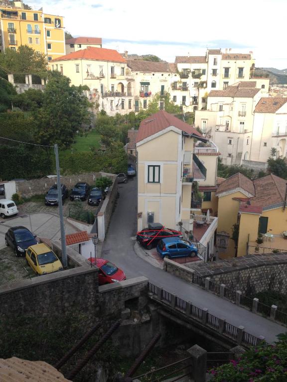 Kép Fronte al Porto szállásáról Salernóban a galériában