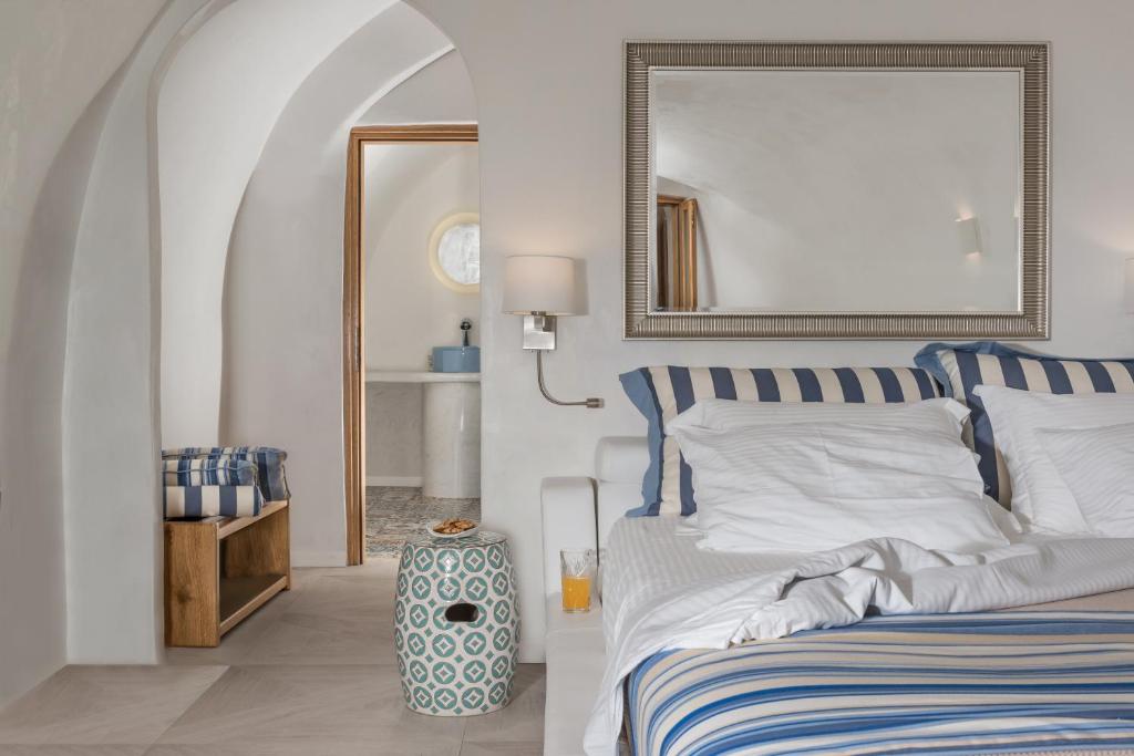 Postel nebo postele na pokoji v ubytování Elite Luxury Suites