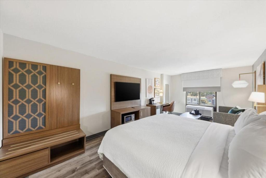 Holiday Inn Atlanta-Northlake by IHG photo