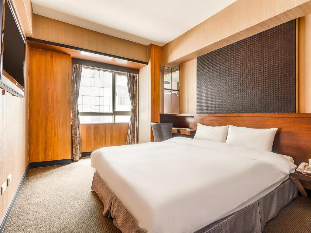 CHECK inn Express Taichung Fengchia - 