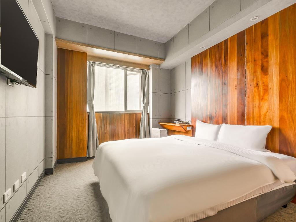 CHECK inn Express Taichung Fengchia - 