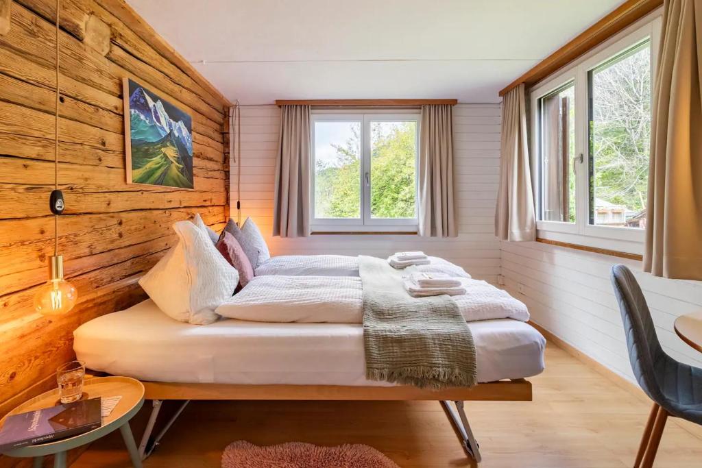 Rustic Modern Studio - Ski-in, Ski-out - by Wengen Rentals