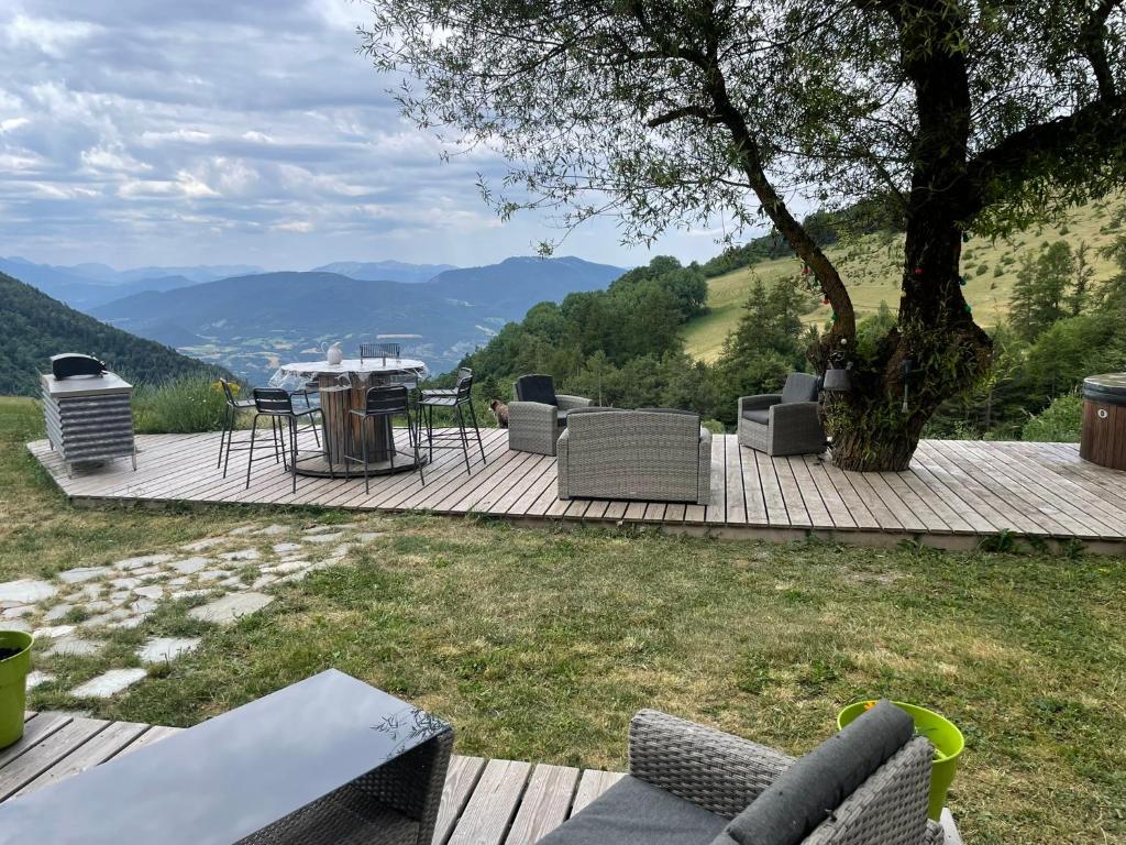 Priroda u blizini planinskih kuća