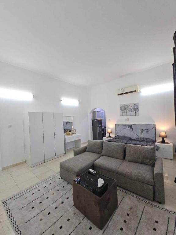 Towaya studio