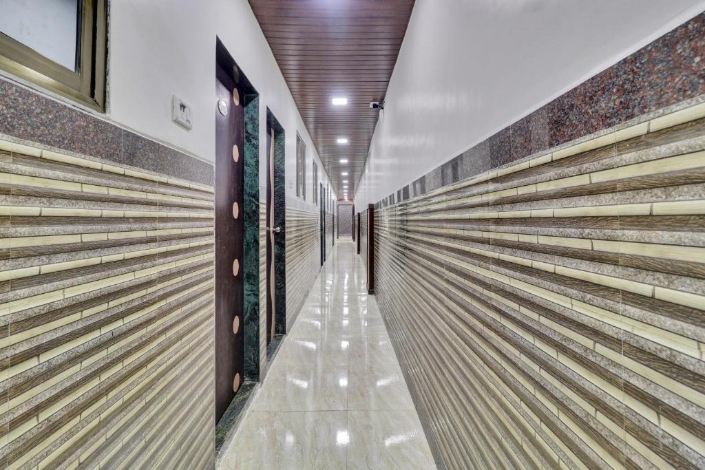 Collection O Kurla LBS Road Formerly Mumbai Residency - Hizvo