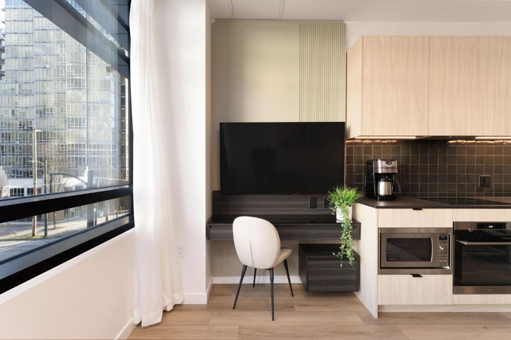 Smithe House photo