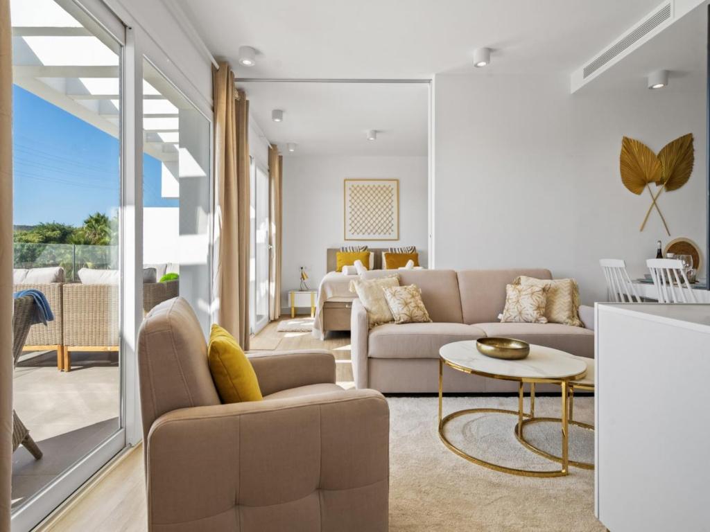 Chic Casares Penthouse with Solarium