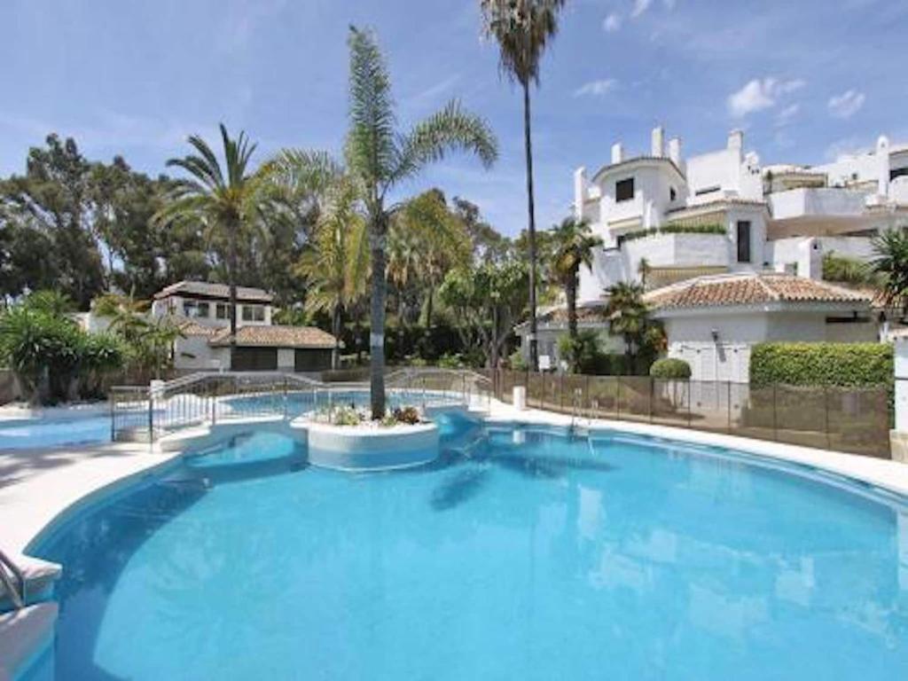 Beachfront Penthouse with Pool Access