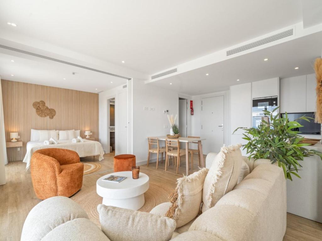 Alcazaba Lagoon Retreat for 4